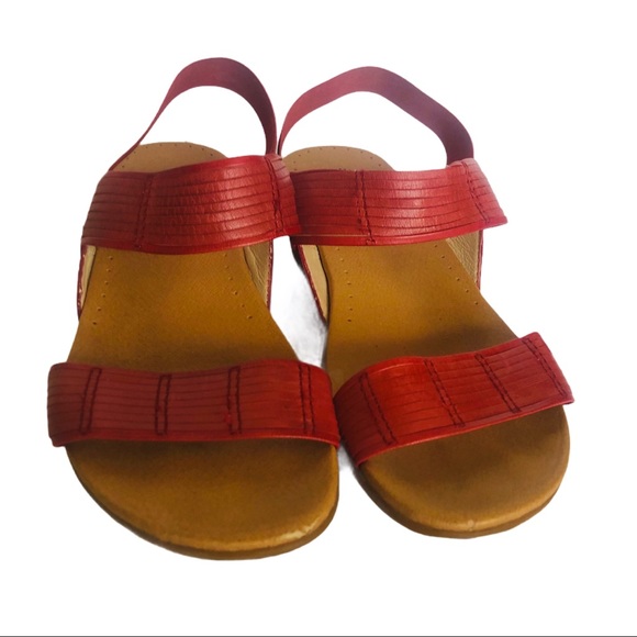 BARETRAPS Leather Slingback Low Wedge - Picture 7 of 10